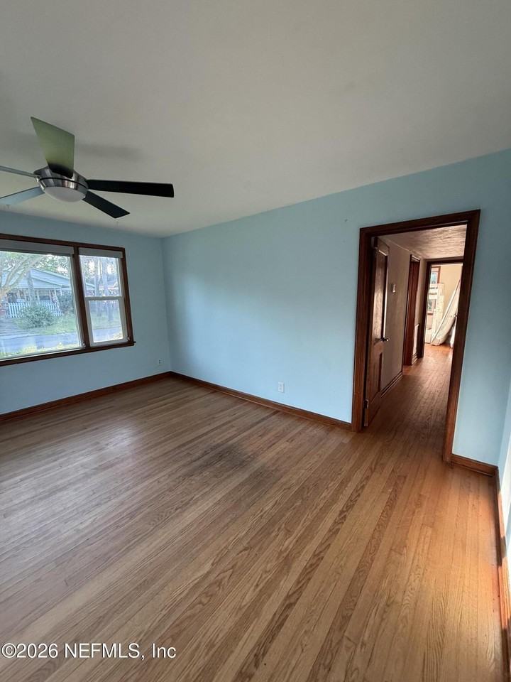 1096 E Coast Dr - Photo 3 of 18