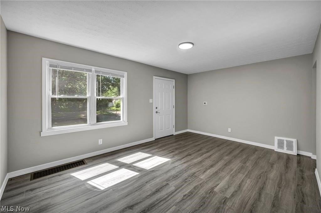 1291 Hardesty Blvd - Photo 7 of 17