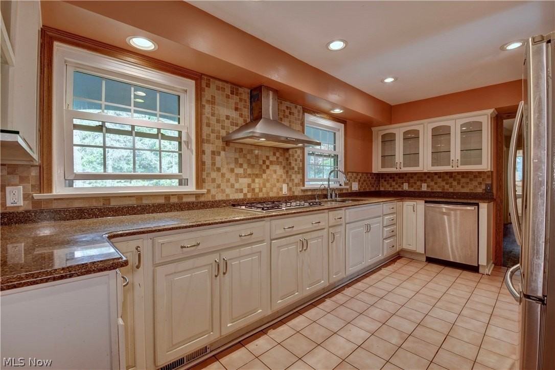 186 S Main St - Photo 5 of 23