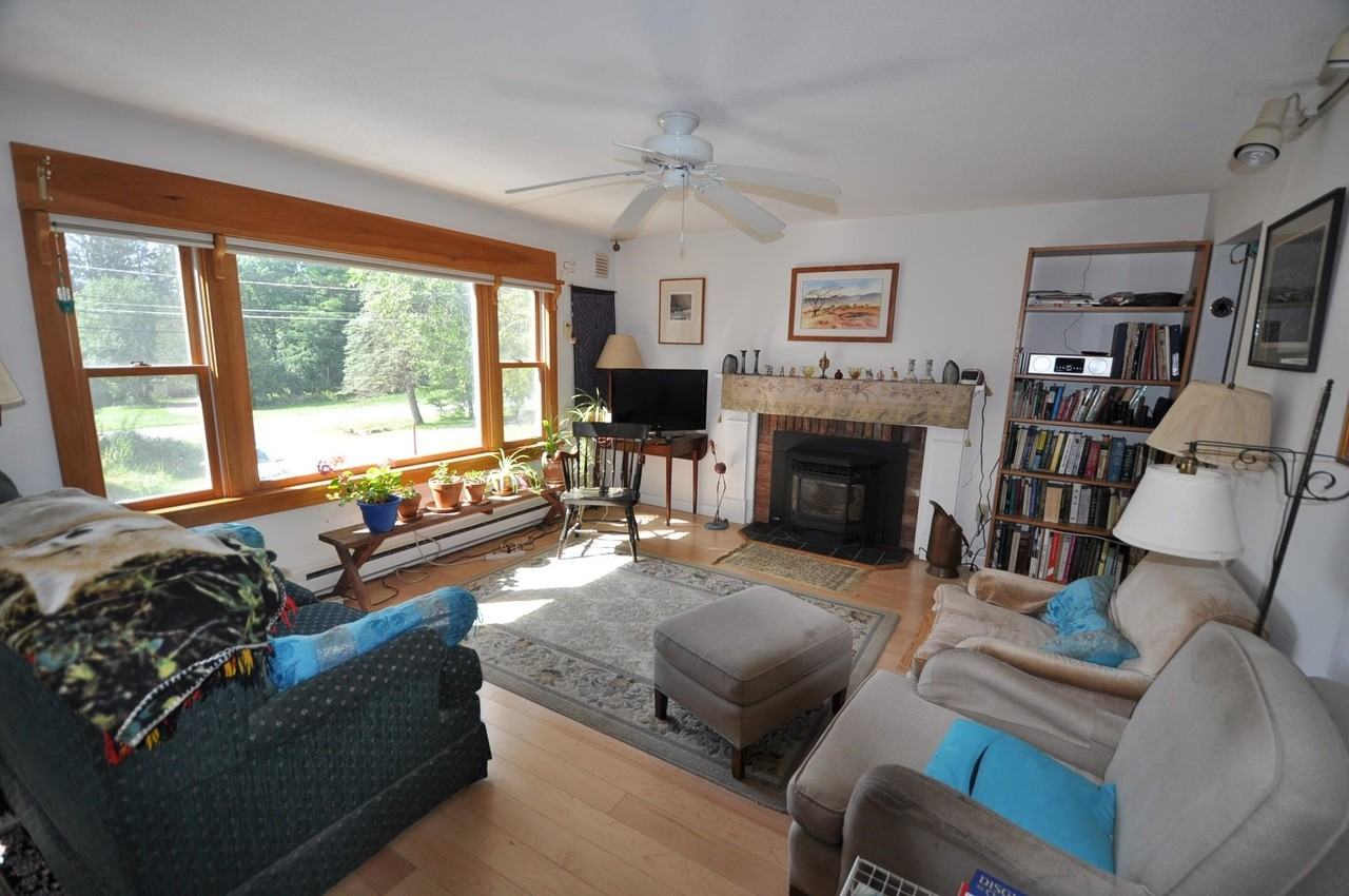 293 Barnumville Rd - Photo 4 of 29