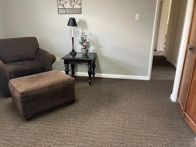 81 Portsmouth Ave #B - Photo 2 of 16
