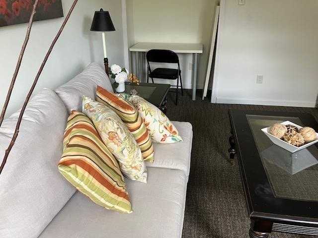 81 Portsmouth Ave #B - Photo 6 of 16
