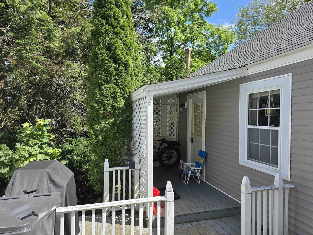 28 Boush St - Photo 3 of 26