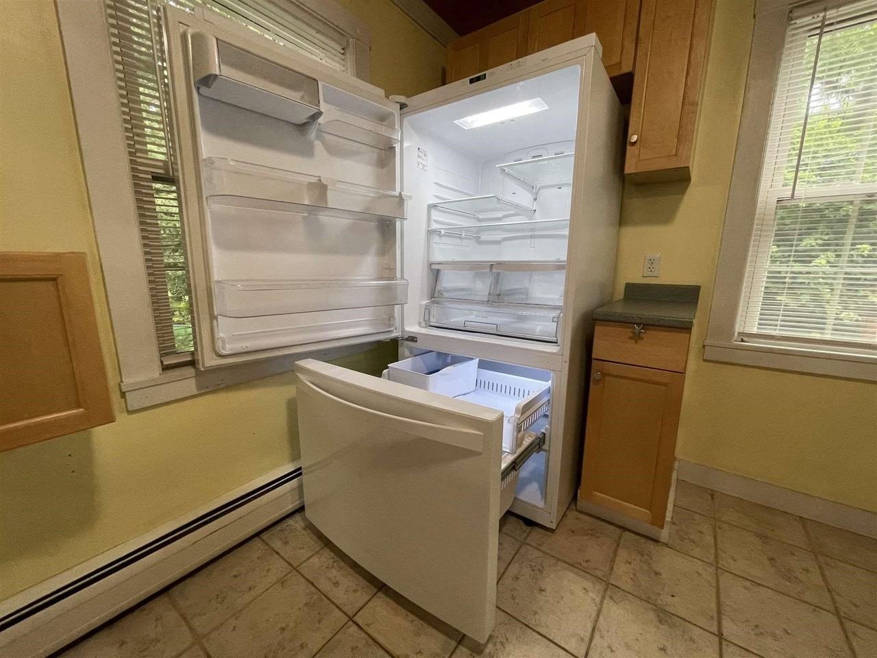 28 Boush St - Photo 5 of 26
