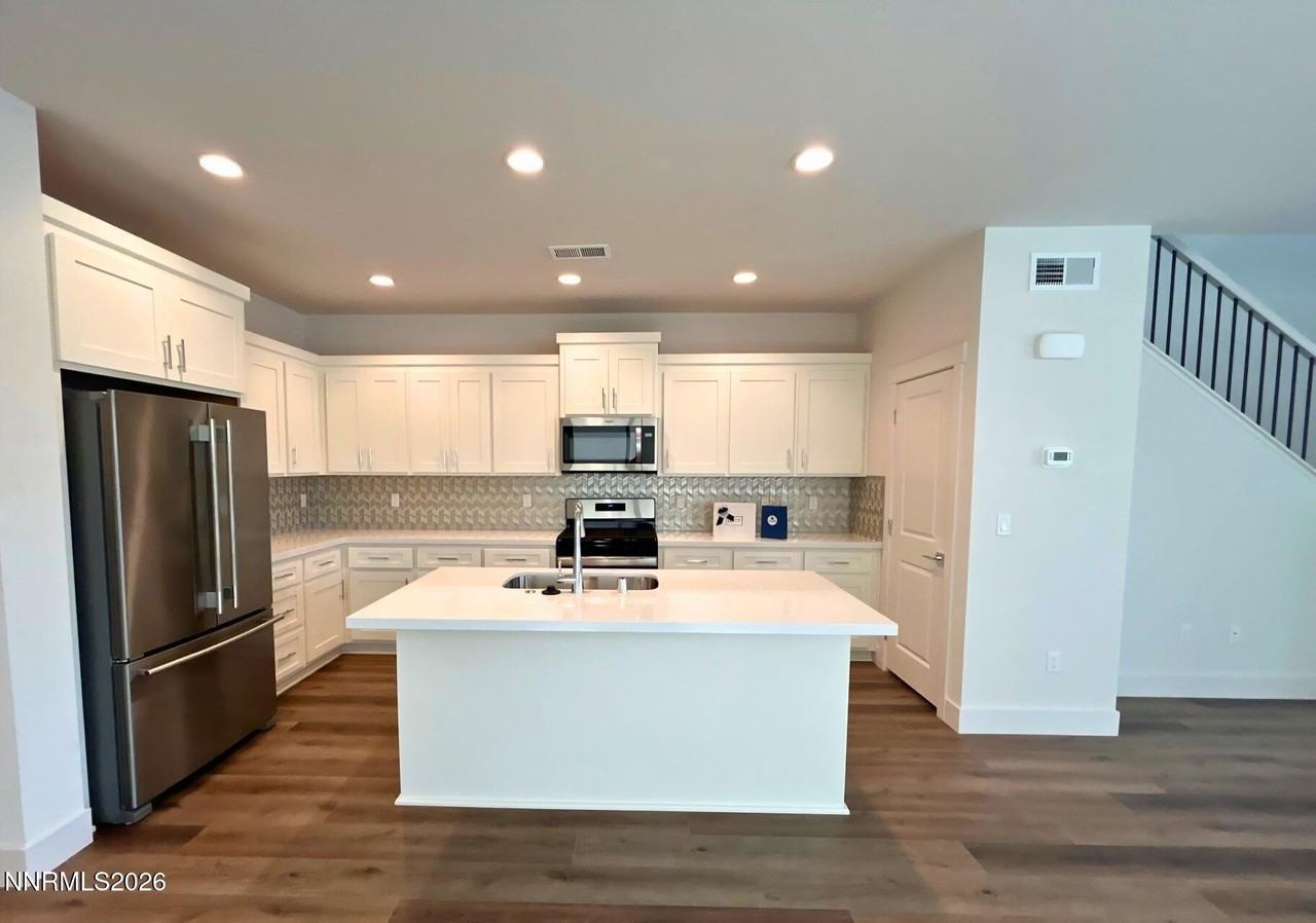 1365 Vine Gate Rd - Photo 5 of 21