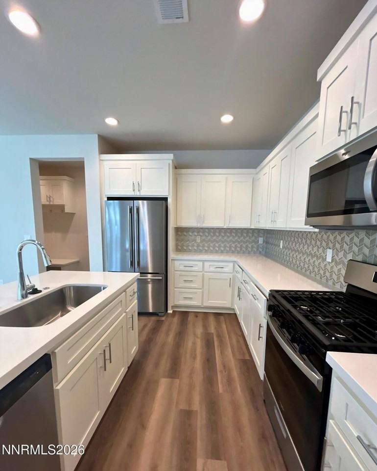 1365 Vine Gate Rd - Photo 6 of 21