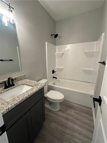 165 Ford St - Photo 2 of 9