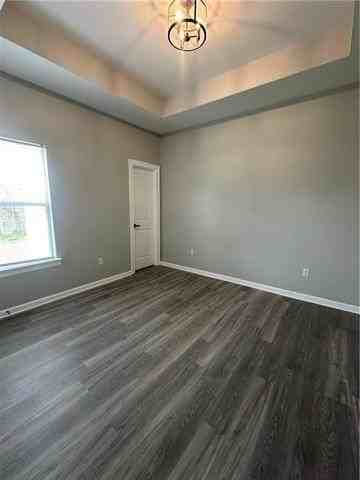165 Ford St - Photo 4 of 9