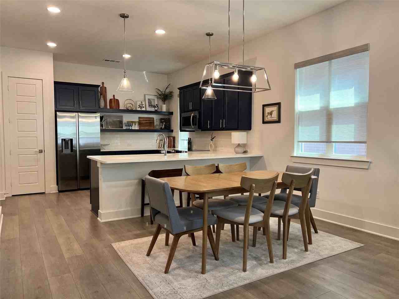 2823 Stanley Ave - Photo 6 of 20