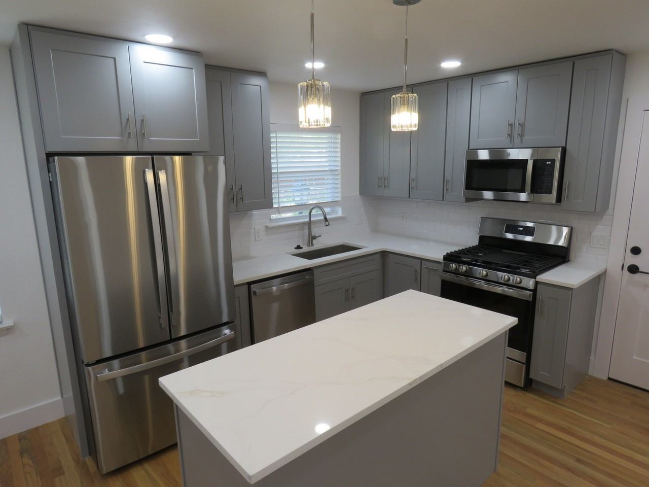 413 Marilu St - Photo 3 of 12