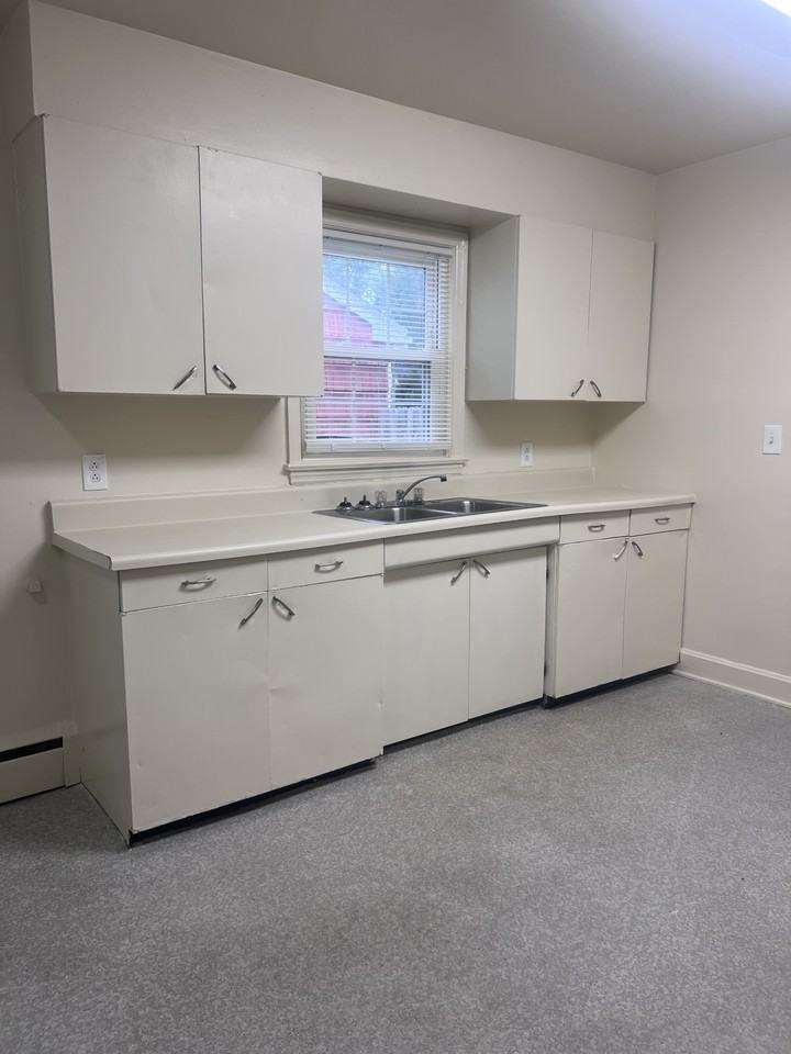 815 Spring Ave #1 - Photo 4 of 6