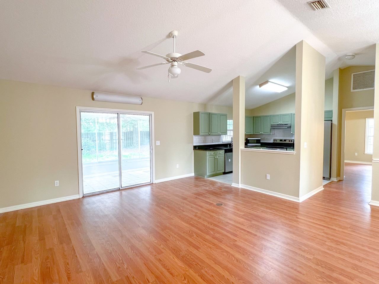 8414 Sw 66th Ln #1 - Photo 4 of 17