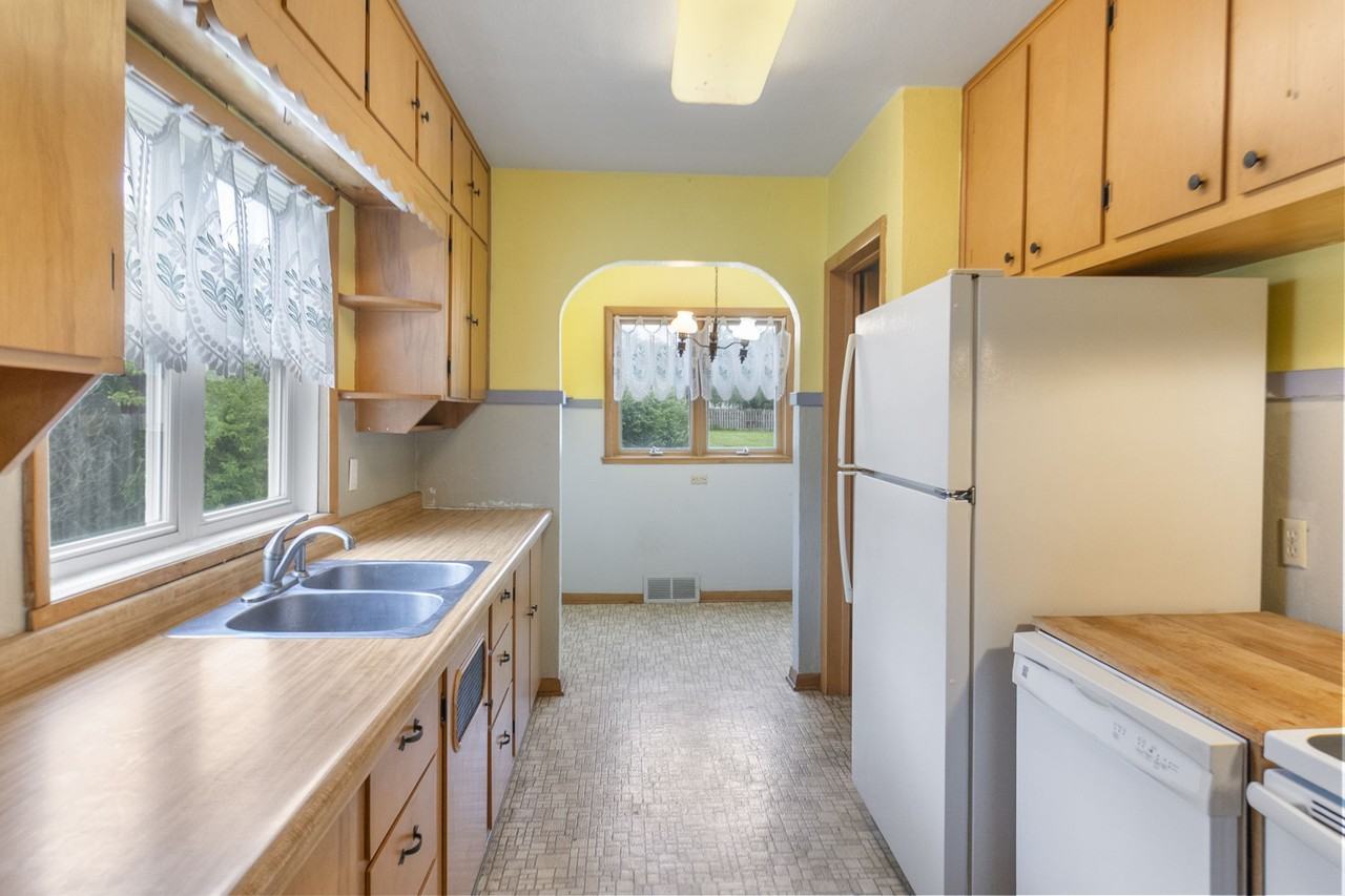 3310 Rownd St #1 - Photo 3 of 16