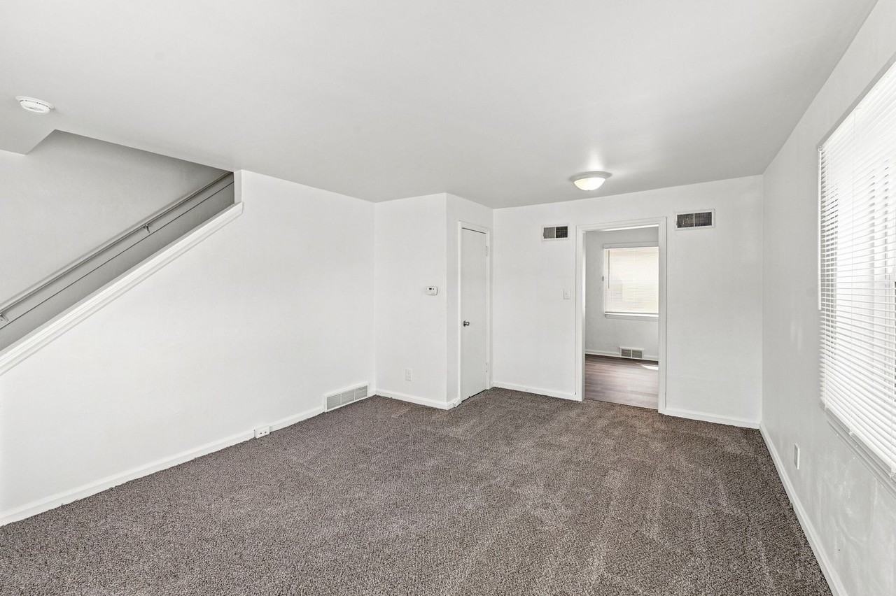 1717 Lodge Ave - Photo 6 of 40