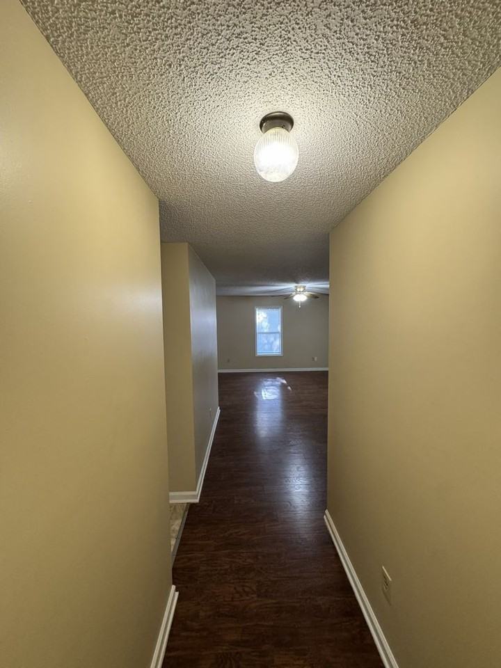 215 Hay St - Photo 6 of 21
