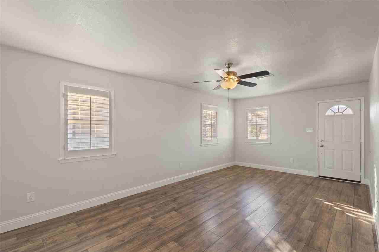 314 Woodard St - Photo 6 of 37