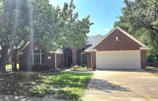 207 Julian Dr - Photo 1 of 1