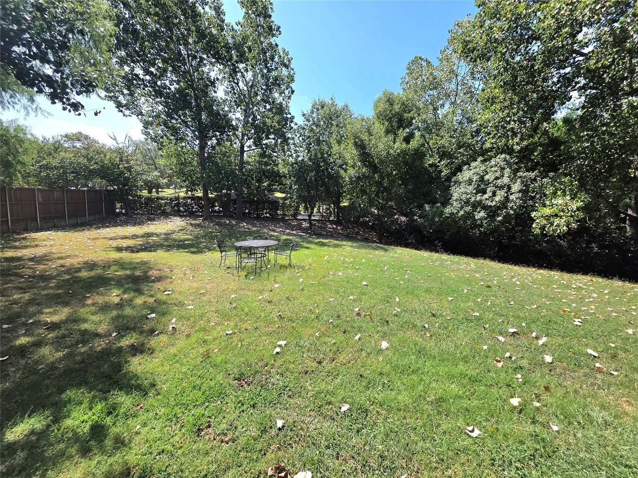 207 Julian Dr - Photo 2 of 24