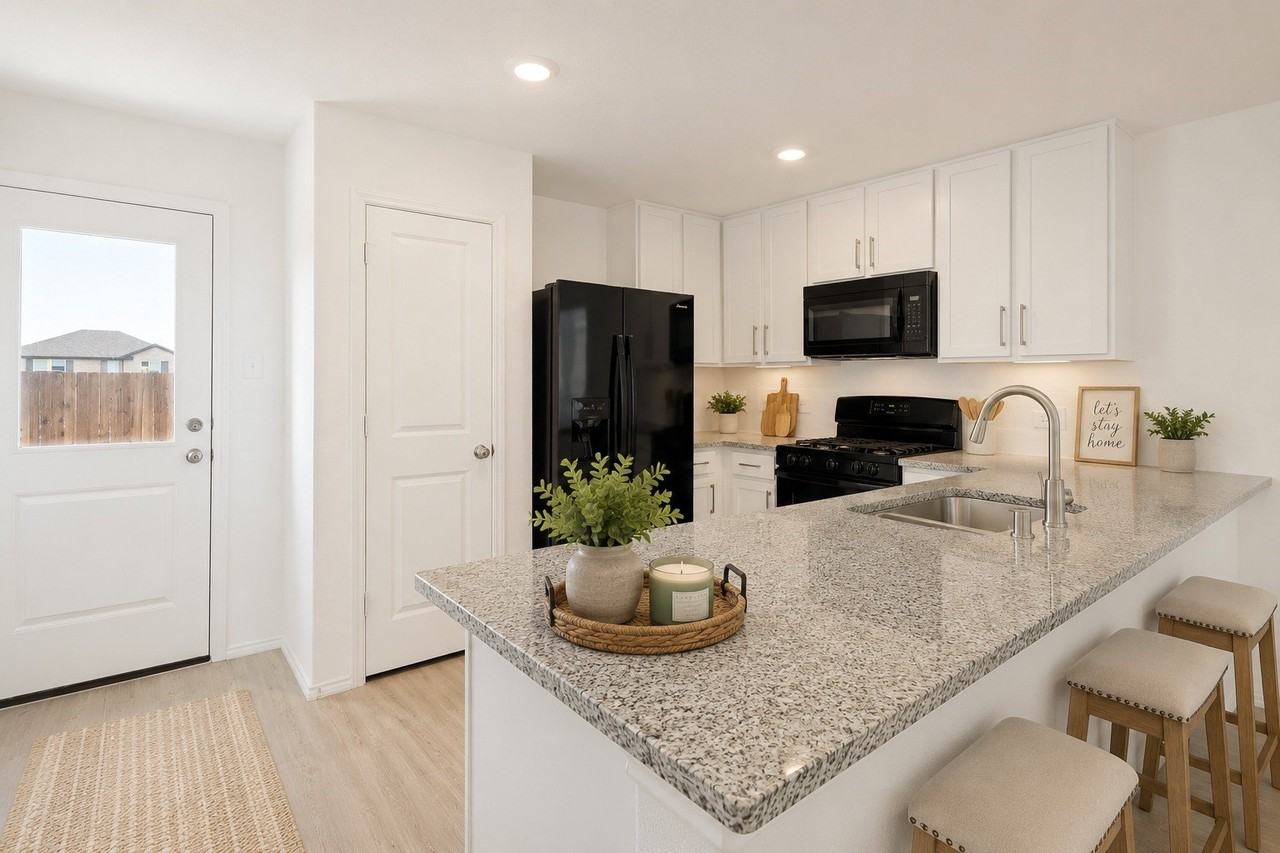 3037 Ashbrook Ln - Photo 5 of 34