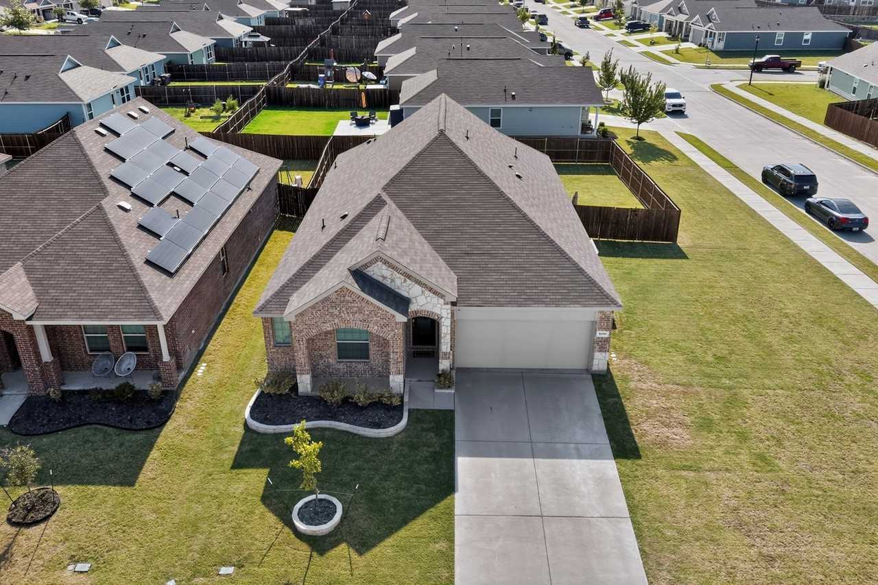 5341 Timber Point Dr - Photo 3 of 40