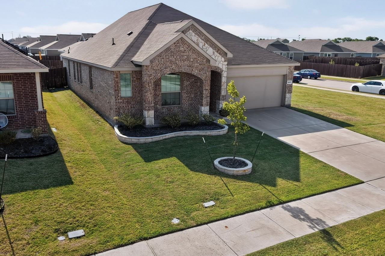 5341 Timber Point Dr - Photo 4 of 40