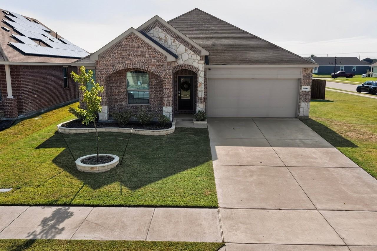 5341 Timber Point Dr - Photo 6 of 40