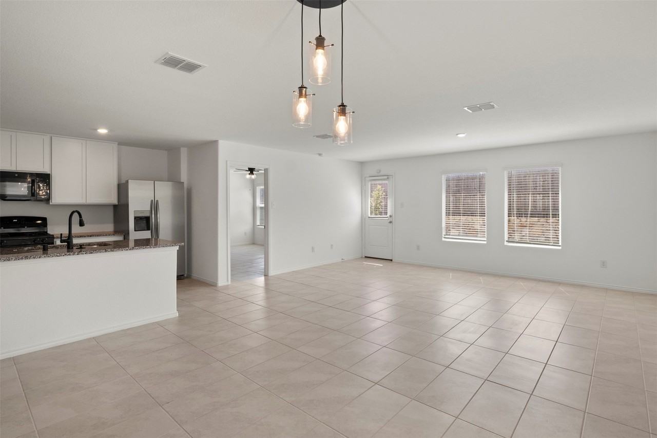 11807 Marcellus Way - Photo 6 of 28