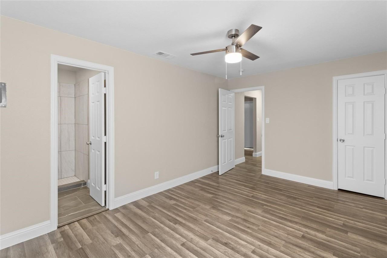 2907 Clinton Ave - Photo 4 of 10