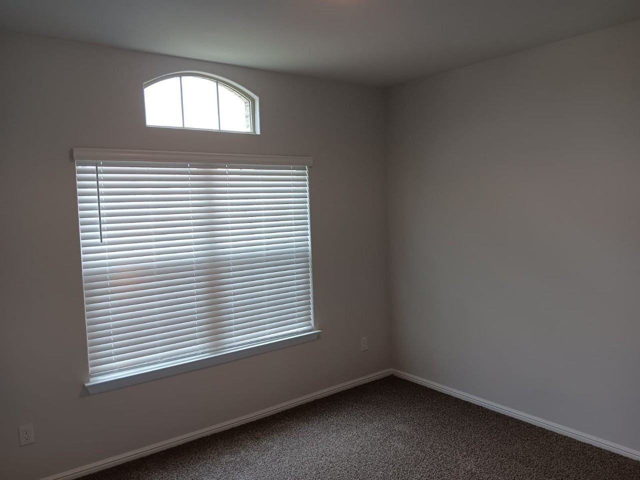 8725 Willowsun Way - Photo 5 of 22