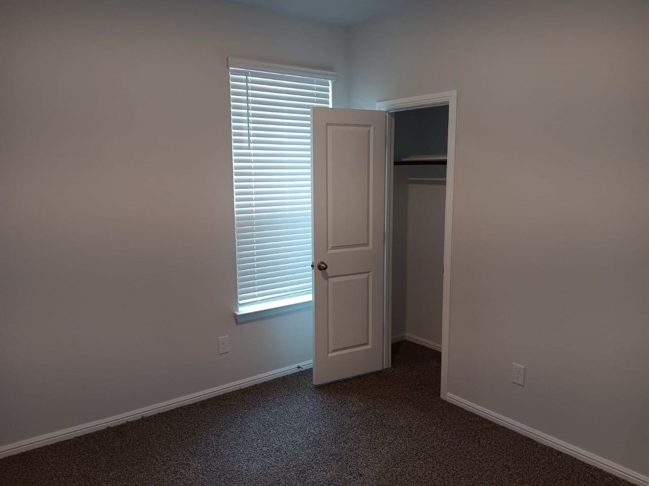 8725 Willowsun Way - Photo 7 of 22