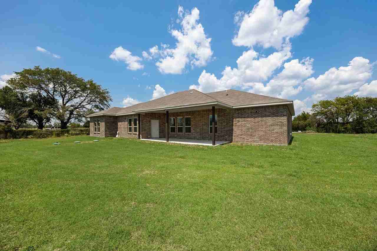 3334 Knight St - Photo 2 of 39