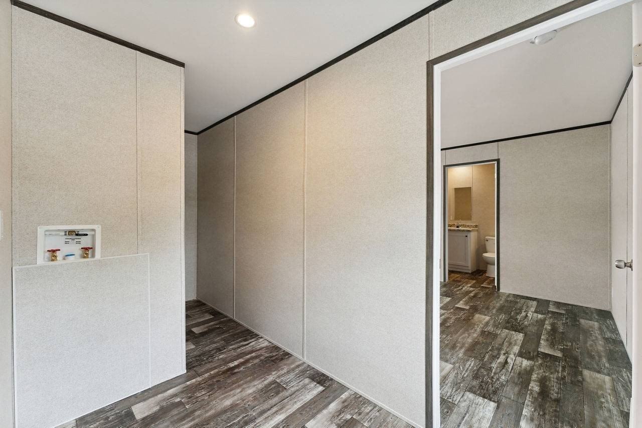 610 S Heather Way #54 - Photo 6 of 7