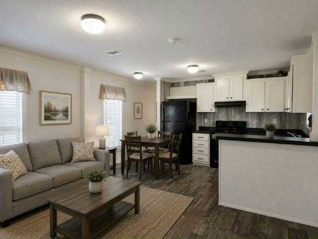 21 Stebbins Dr #21 - Photo 2 of 6