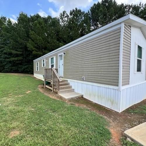 172 Teasley Ln - Photo 3 of 8