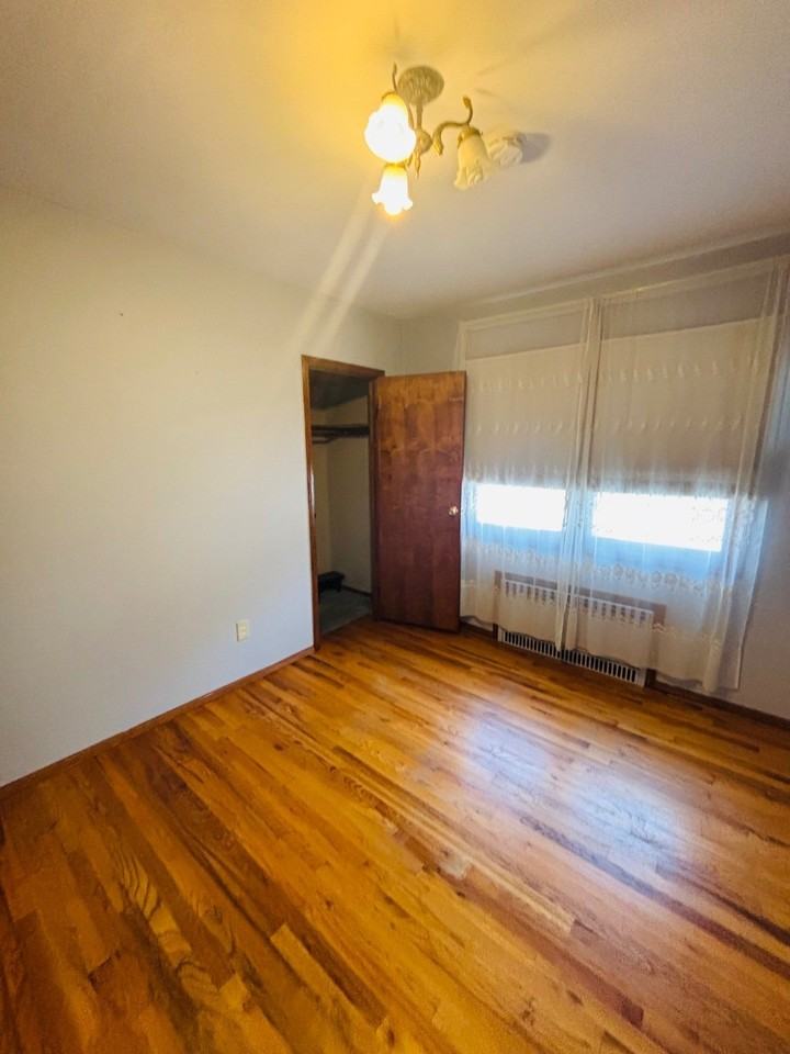 45 Nassau Ave - Photo 6 of 16