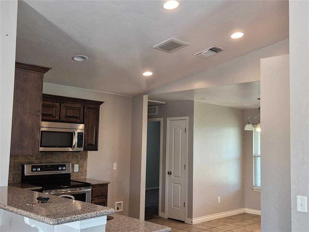 1713 Nw 144th Ter - Photo 4 of 25