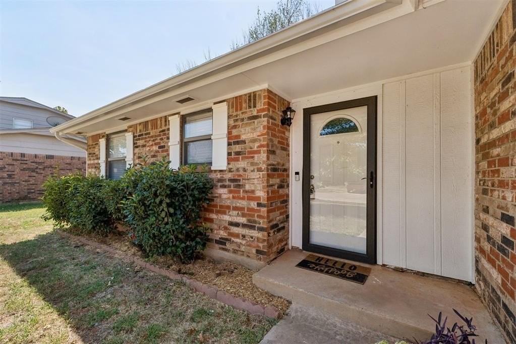 213 S Silver Dr - Photo 2 of 28