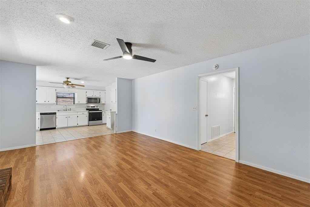 213 S Silver Dr - Photo 6 of 28