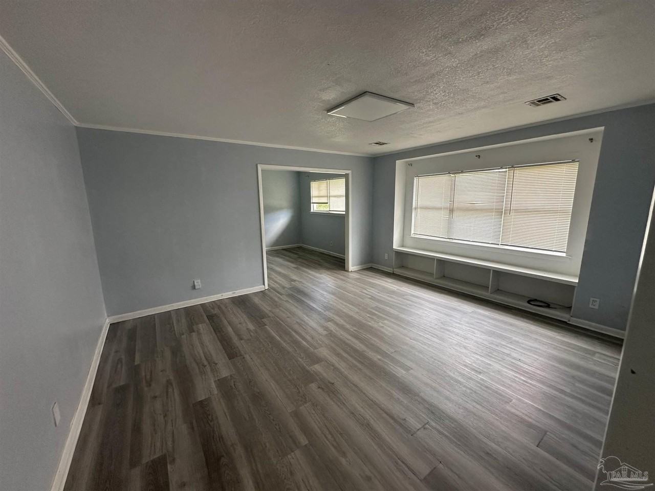 2833 Bellview Ave - Photo 6 of 19