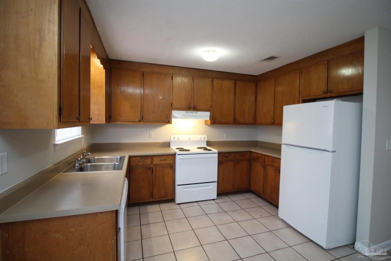5078 Barbara Ln - Photo 5 of 16