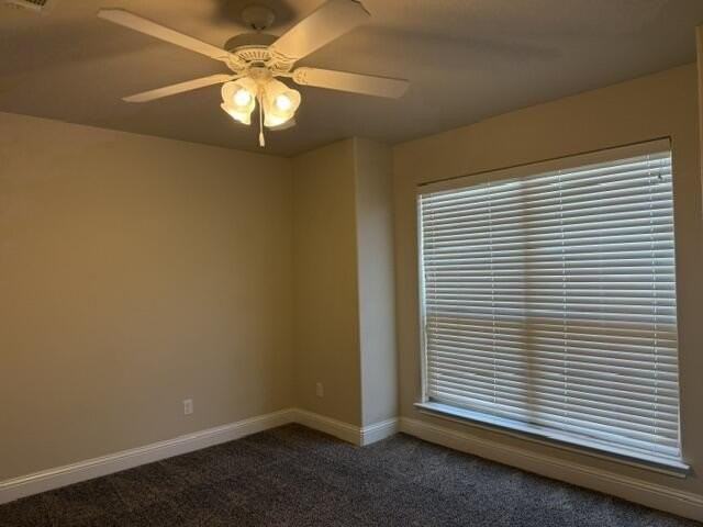 6004 Wagner Dr - Photo 4 of 12