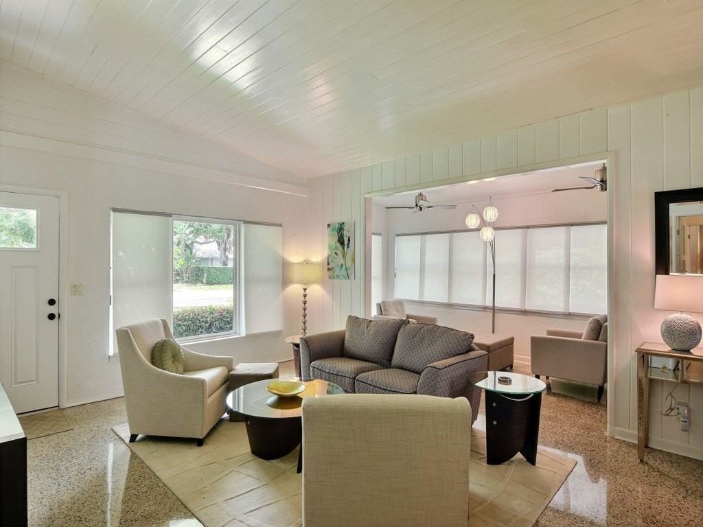 641 Bougainvillea Ln - Photo 7 of 36