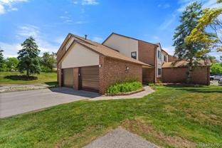 6680 Ridgefield Cir - Photo 1 of 1