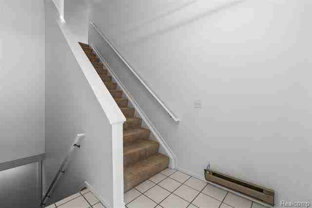 6680 Ridgefield Cir - Photo 6 of 47