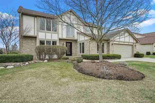 1346 Arbor Creek Dr - Photo 2 of 42