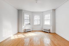 2461 Boulevard Édouard-Montpetit #1 - Photo 1 of 1