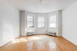 2461 Boulevard Édouard-Montpetit #1 - Photo 1 of 1