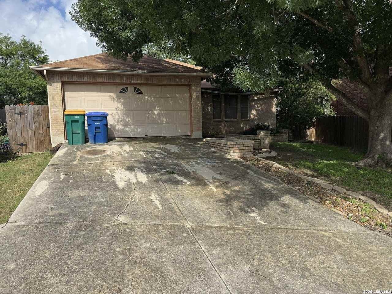 8003 Chestnut Manor Dr - Photo 2 of 18