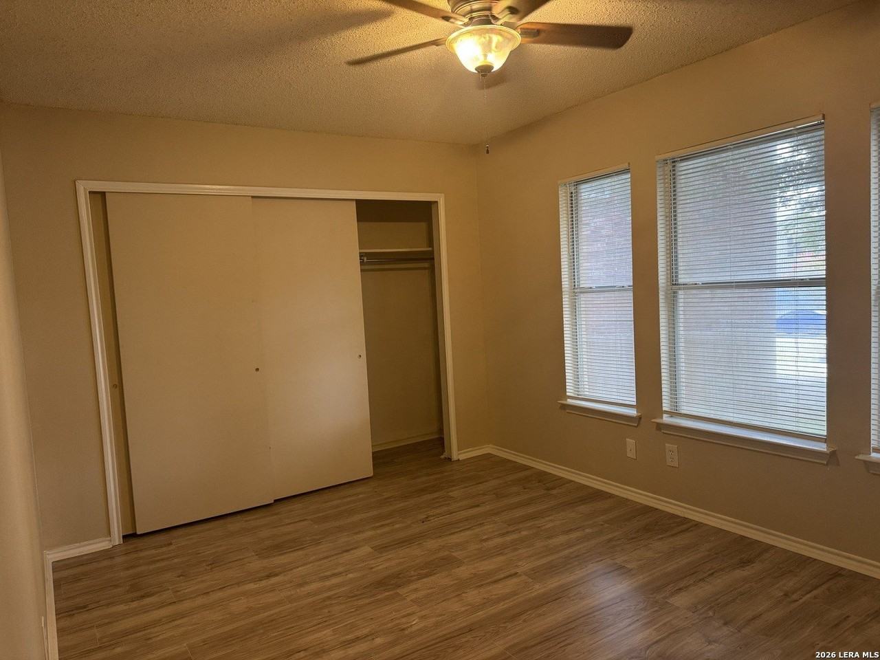 8003 Chestnut Manor Dr - Photo 6 of 18