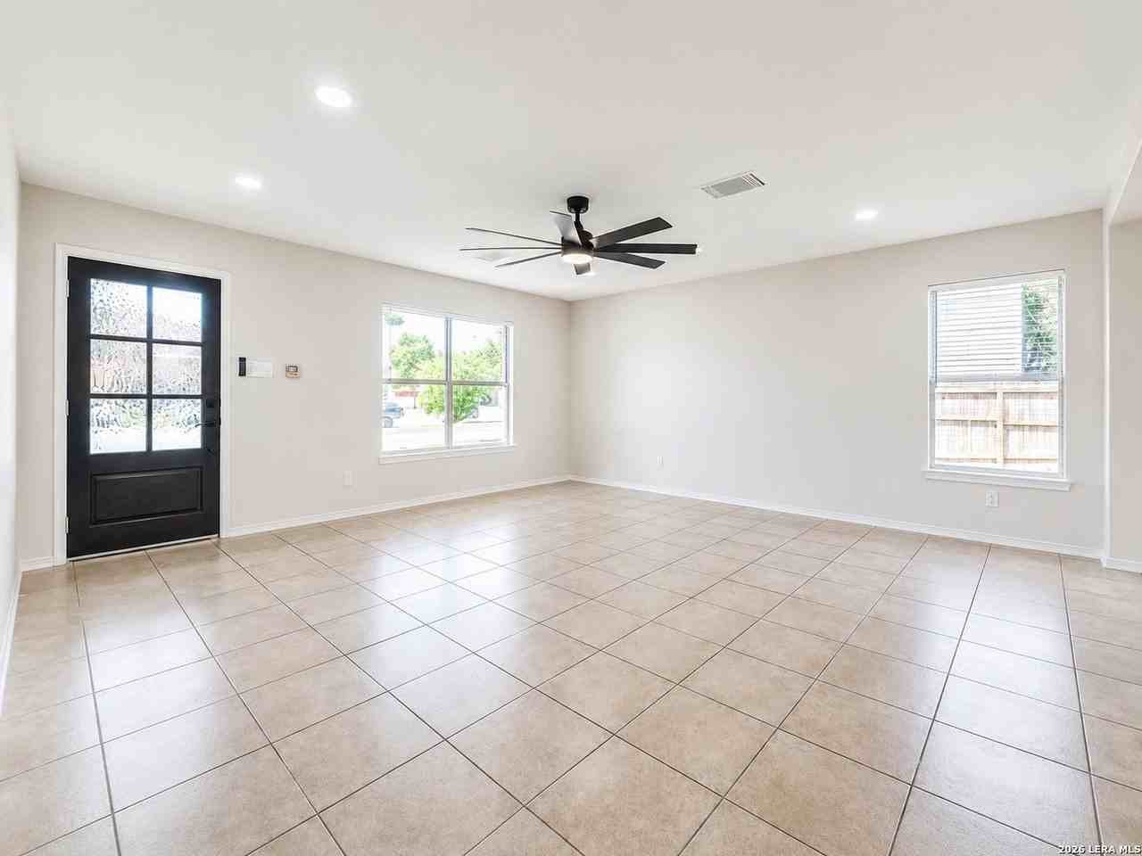 9607 Chase Pt - Photo 5 of 27